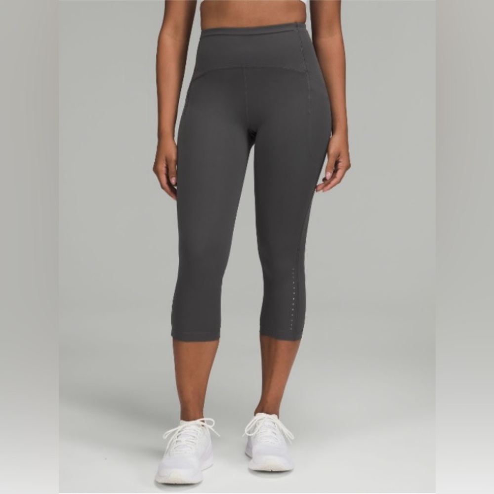 Lululemon Swift Speed Crop 21” - Size 18